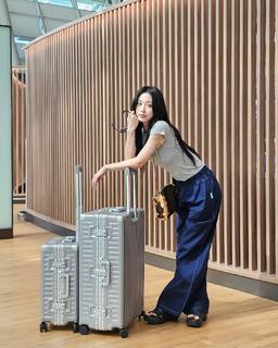 Ye-seul Han feet photo 15