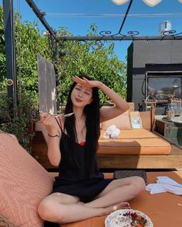 Ye-seul Han feet photo 18