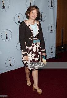 Yeardley Smith feet photo 4