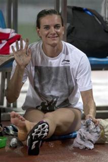 Yelena Isinbayeva feet photo thumbnail