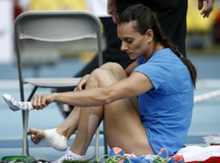 Yelena Isinbayeva feet photo thumbnail