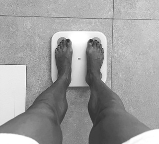 Yelena Isinbayeva feet photo thumbnail