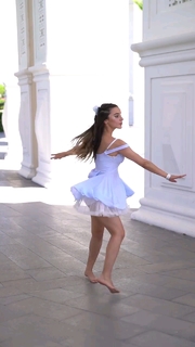 Yeliz Korkmaz feet photo 6