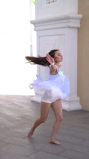 Yeliz Korkmaz feet photo 18