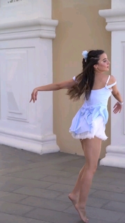 Yeliz Korkmaz feet photo 17