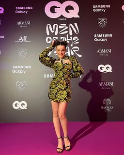 Yeliz Korkmaz feet photo 2