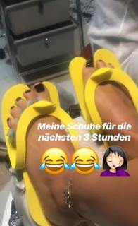 Yeliz Koç feet photo 1