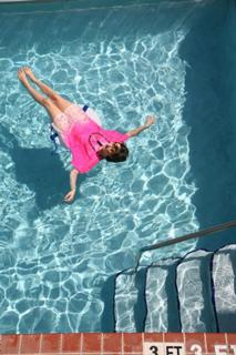 Yelle feet photo 2