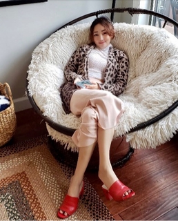 Yeon Mi Park feet photo 13