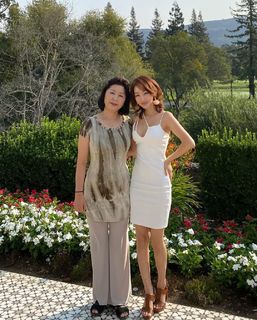 Yeon Mi Park feet photo 4