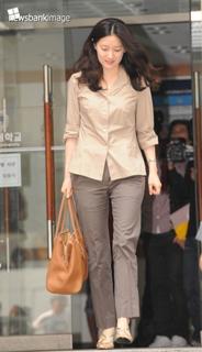 Yeong-ae Lee feet photo 19