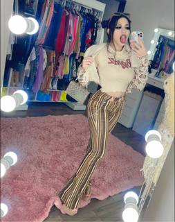 Yeri Mua feet photo thumbnail