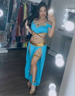 Yeri Mua feet photo thumbnail