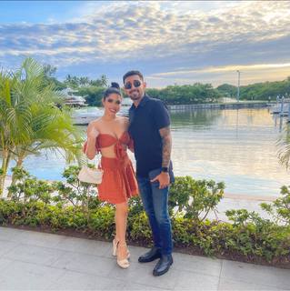 Yeri Mua feet photo thumbnail