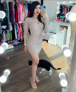 Yeri Mua feet photo thumbnail