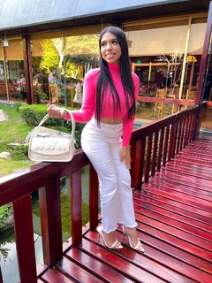 Yeri Mua feet photo thumbnail