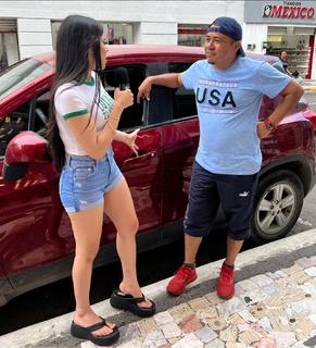 Yeri Mua feet photo thumbnail