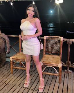 Yeri Mua feet photo thumbnail