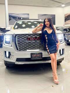 Yeri Mua feet photo thumbnail