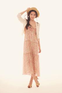 Yifei Liu feet photo 19