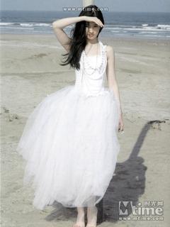 Yifei Liu feet photo 6
