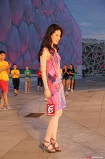 Yifei Liu feet photo 4