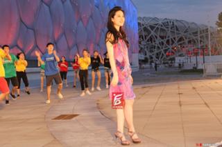 Yifei Liu feet photo 3