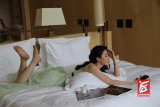 Yifei Liu feet photo 17