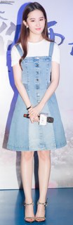 Yifei Liu feet photo 5
