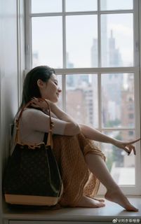 Yifei Liu feet photo 13