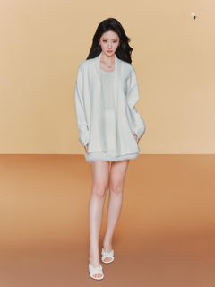 Yifei Liu feet photo 7