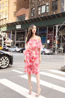 Yitong Li feet photo 7