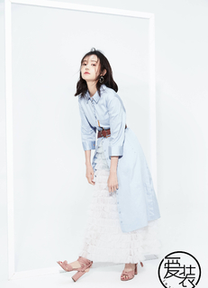 Yitong Li feet photo 17