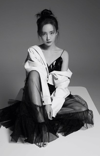 Yitong Li feet photo 13