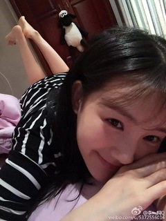 Yitong Li feet photo 5