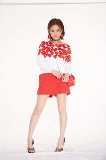 Yitong Li feet photo 16