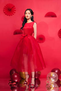 Yitong Li feet photo 5
