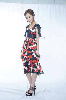 Yitong Li feet photo 14