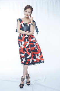Yitong Li feet photo 13