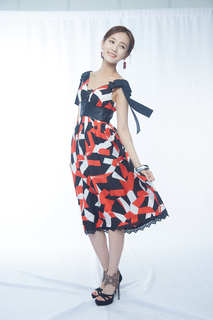 Yitong Li feet photo 11