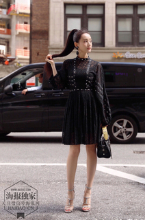 Yitong Li feet photo 20
