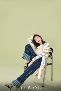 Yitong Li feet photo 18