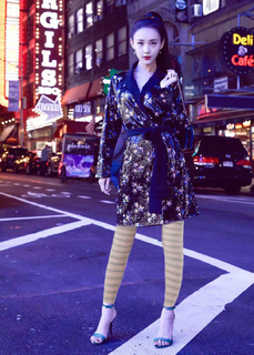 Yitong Li feet photo 11