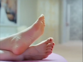 Yitong Li feet photo 8