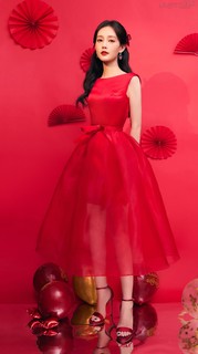 Yitong Li feet photo 4