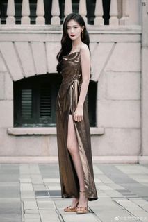 Yitong Li feet photo 14