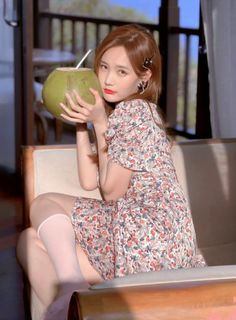 Yitong Li feet photo 19