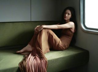 Yitong Li feet photo 15