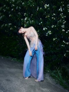 Yitong Li feet photo 2