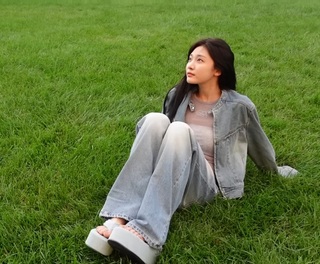 Yizhuo Ning feet photo thumbnail
